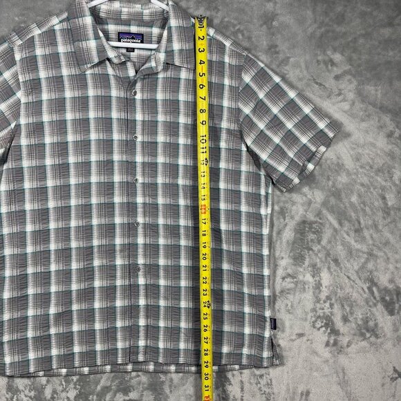 Patagonia Plaid Seersucker Short‎ Sleeve Button Mens XL Shirt Gray White Teal - Picture 3 of 6